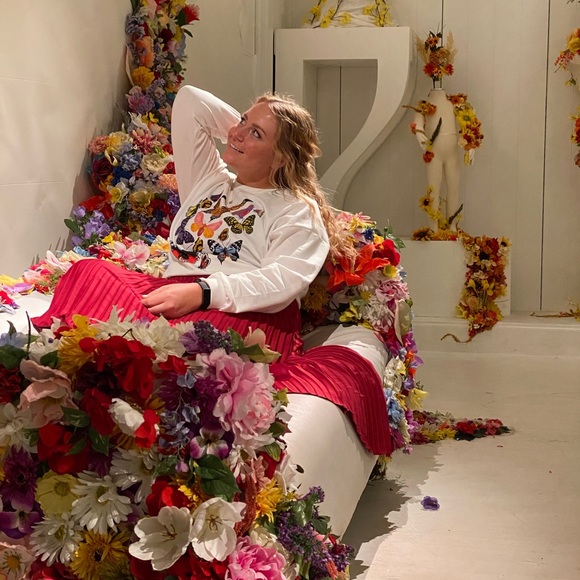 Meet your Posher, Sabrina - Picture 1 of 8